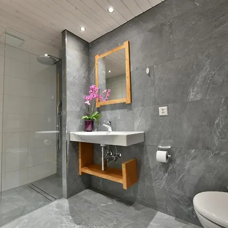 Апартаменти Eigerblick *